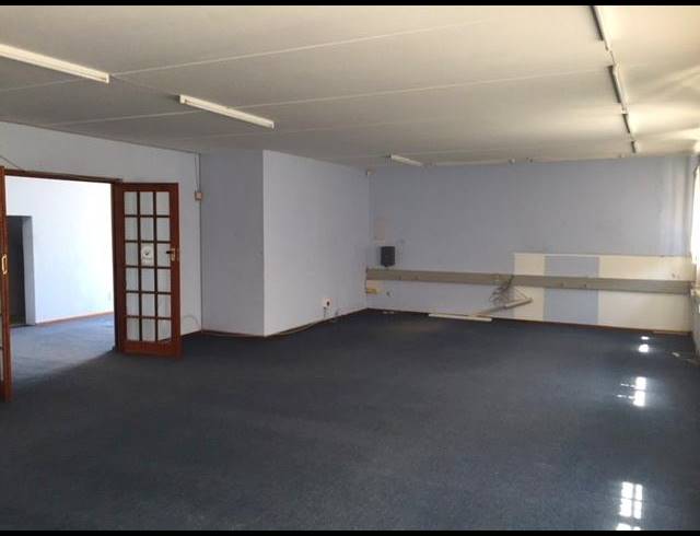 285M² OFFICE TO LET IN DIEP RIVER